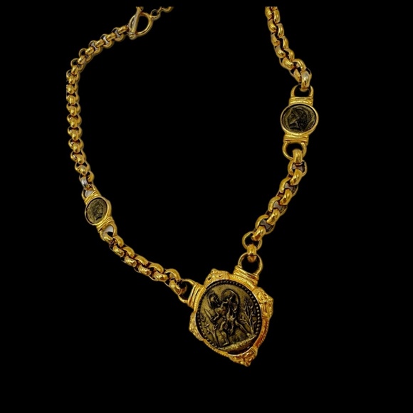 #10. VINTAGE GOLD-TONE COIN NECKLACE - STATEMENT NECKLACE. - Picture 2 of 4